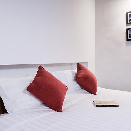 Bed and Breakfast Neighbor Phuthon Бангкок Экстерьер фото
