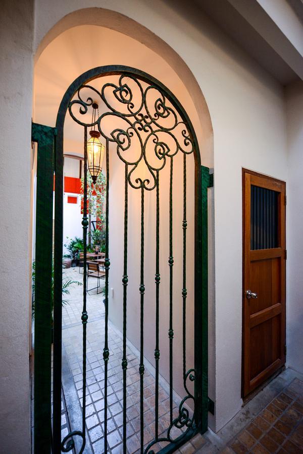 Bed and Breakfast Neighbor Phuthon Бангкок Экстерьер фото